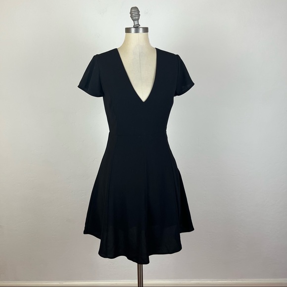 Aritzia Dresses & Skirts - Artizia Wilfred Black Fit Flare Dress